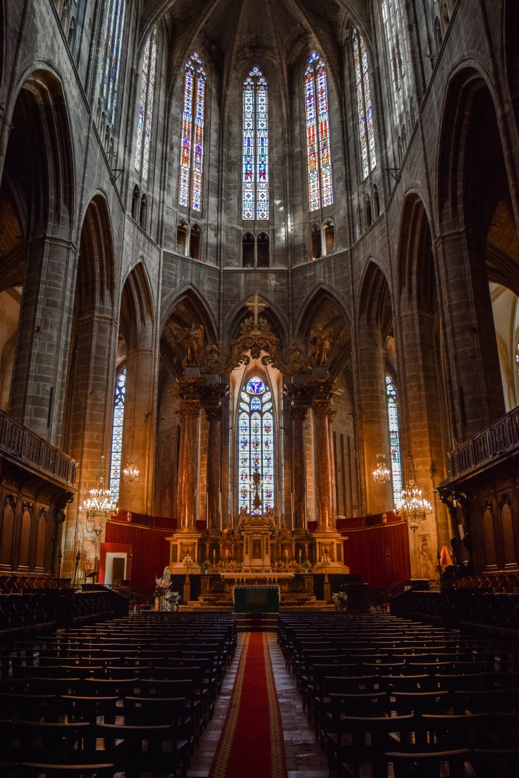 The interior of the Cathédrale Saint-Just-et-Saint-Pasteur